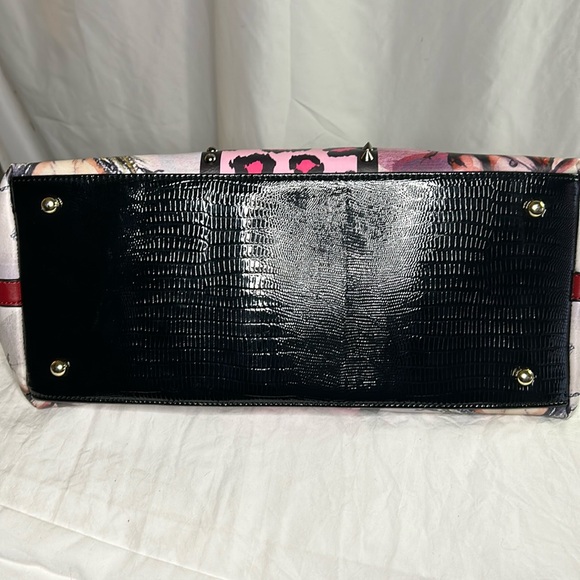 NWT NICOLE LEE “Sketch Book” print design large tote. Adjustable strap included. - Picture 11 of 16